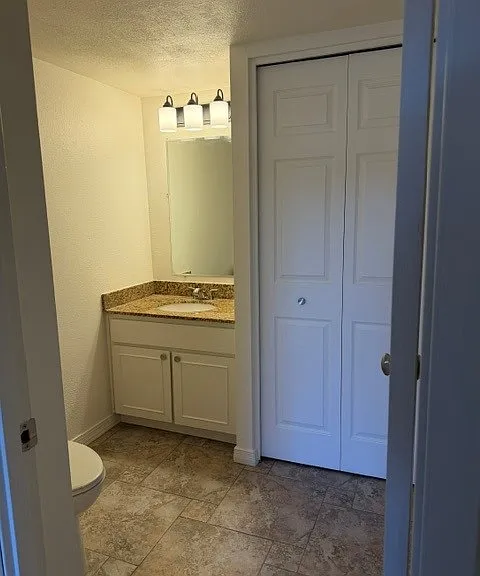 1510 E Coronado Dr — Photo 4