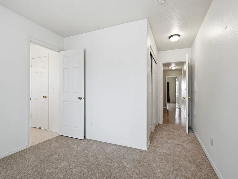 1499 NE Birkshire Ct — Photo 19