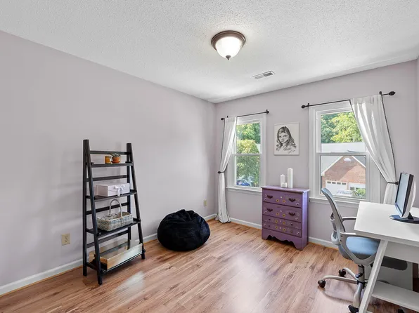 101 Gatepost Ln, Cary, NC 27513