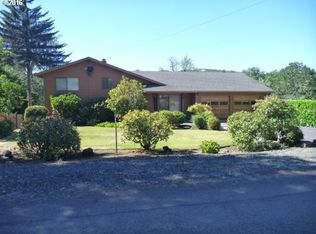 1319 Old Town Loop Rd, Oakland, OR 97462