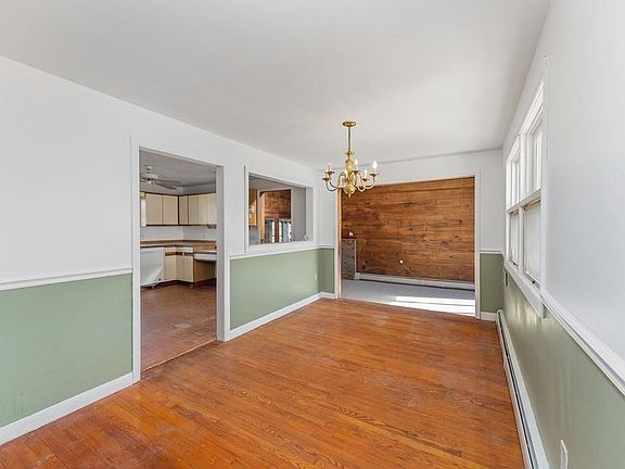 3rd image of 110 Fieldwood Ave