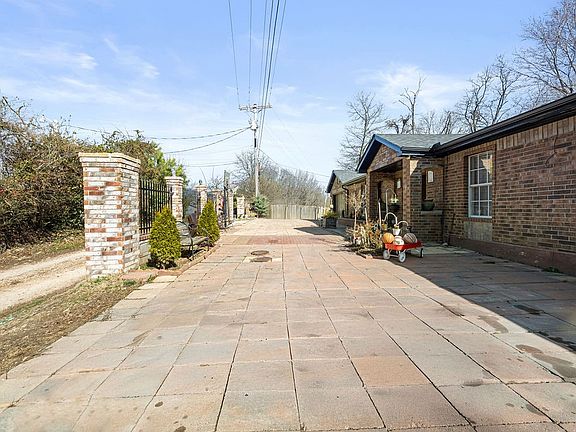 3rd image of 22574 Abbeytown Rd