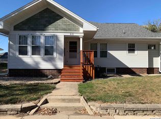 410 S Massachusetts Ave, Mason City, IA 50401