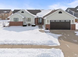 312 Prairie View Dr, Gilbert, IA 50105
