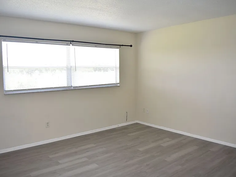 3134 Edgewood Dr NE — Photo 28
