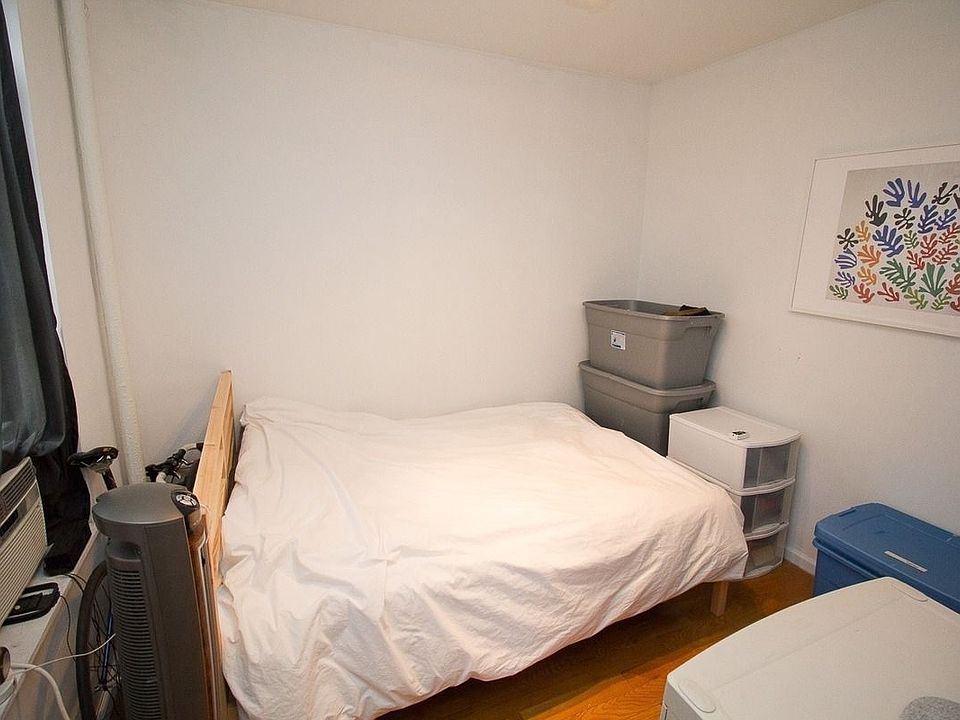 2nd image of 160 Havemeyer St #4C