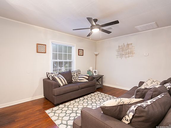 4th image of 838 Alametos Street