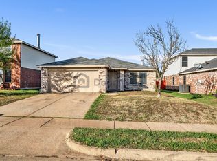 4054 Gray Fox Dr, Fort Worth, TX 76123