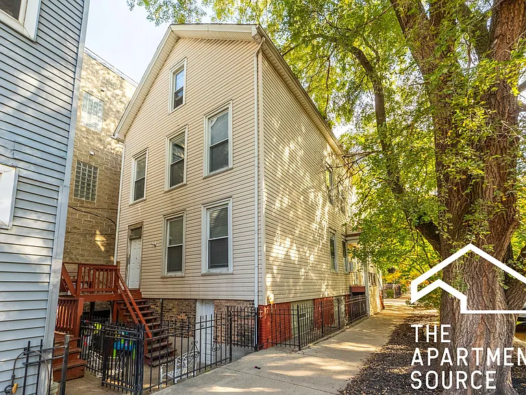 2301 N Leavitt St #1 — Photo 5