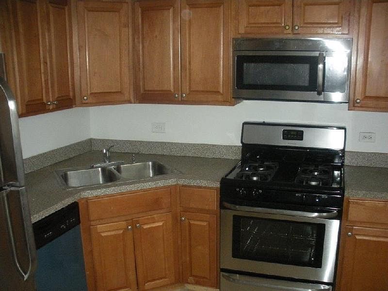 1st image of 2001 W Touhy Ave #2003203