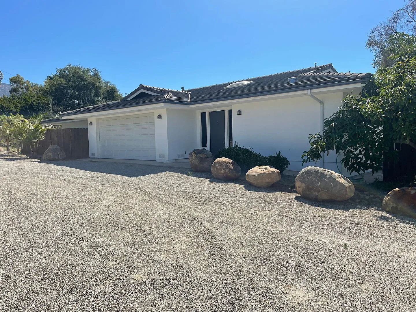 4491 La Paloma Ave — Photo 1