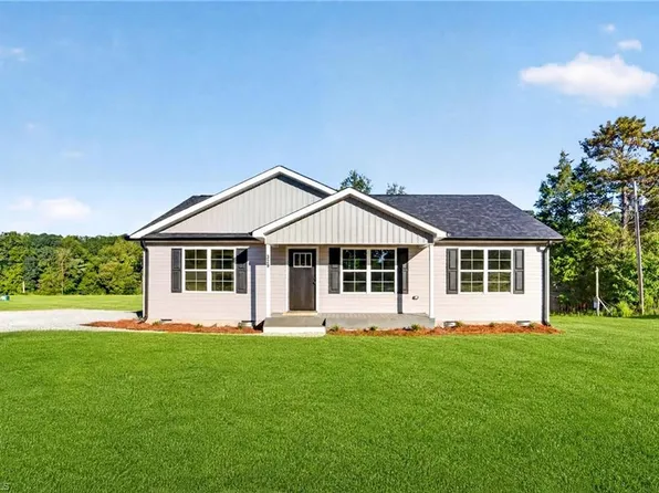 329 Lake Park Rd, Asheboro, NC 27205