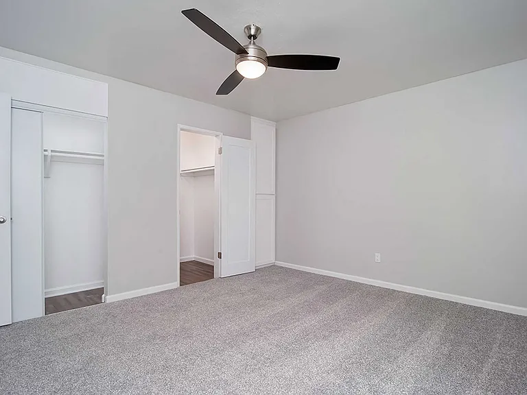 Los Robles Apartments — Photo 30
