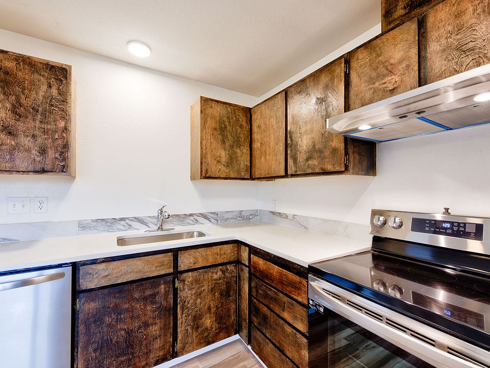1st image of 211-225 N Peterson Dr #211-1