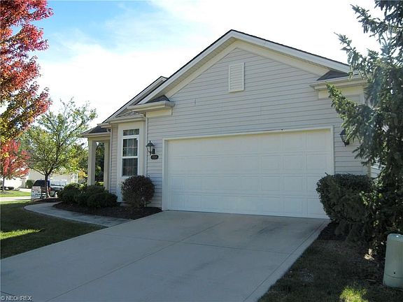 2nd image of 15526 Chestnut Oak Ln