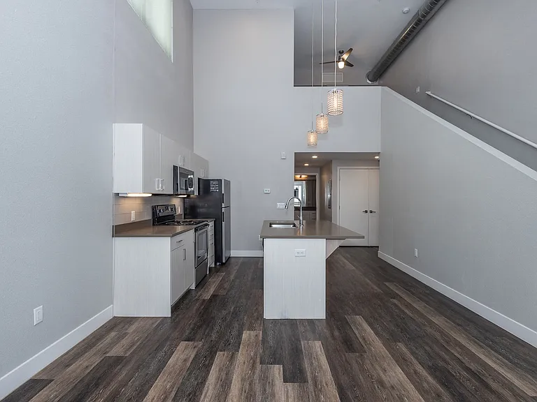 Jux Apartments — Photo 42