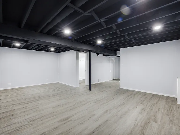 915 Mayfield Dr — Photo 21