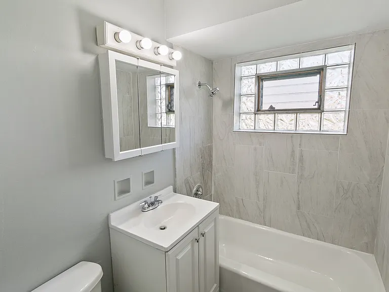444 W Hickory St #2A — Photo 16