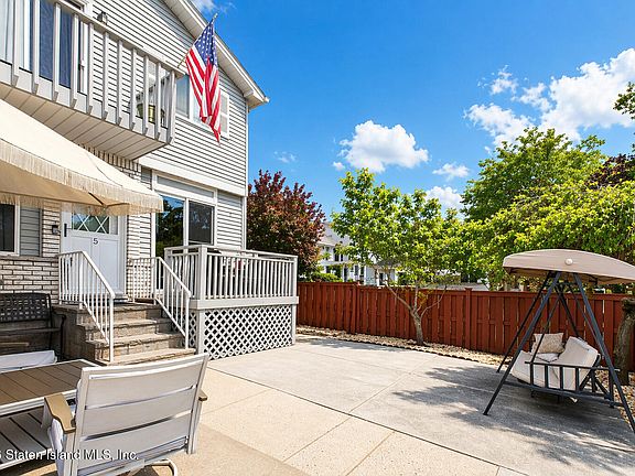 4th image of 5 Sunset Ln