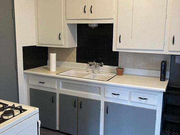 2nd image of 1697 Arthur Ave #10