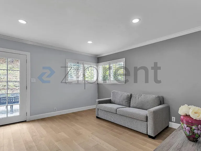 626 Foothill Dr — Photo 17