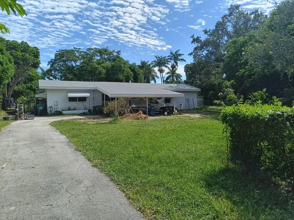 14301 SW 82nd Ct, Palmetto Bay, FL 33158