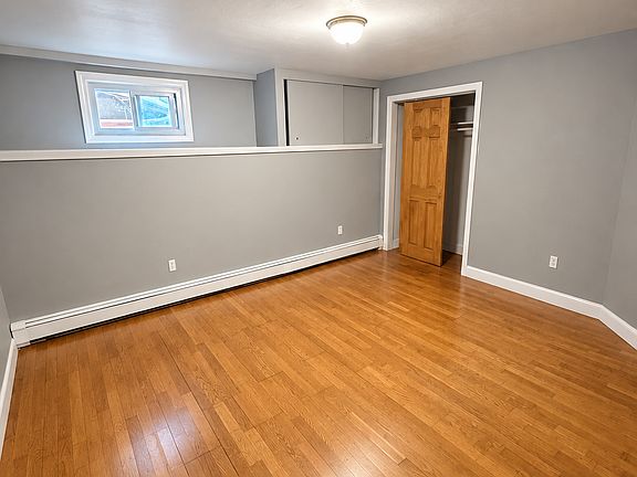2nd image of 27 High St #B