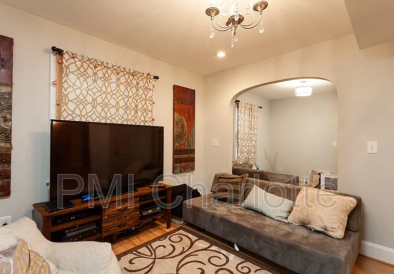 1829 Merriman Ave — Photo 11