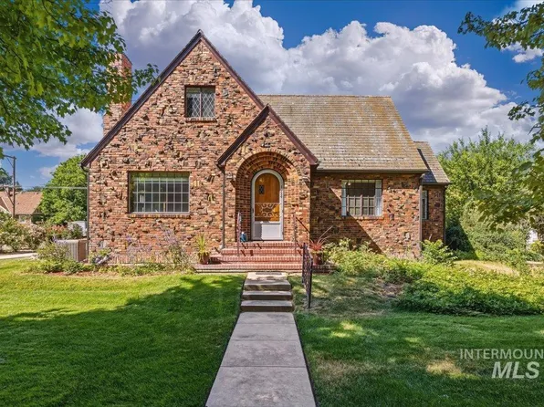 1424 Dearborn St, Caldwell, ID 83605