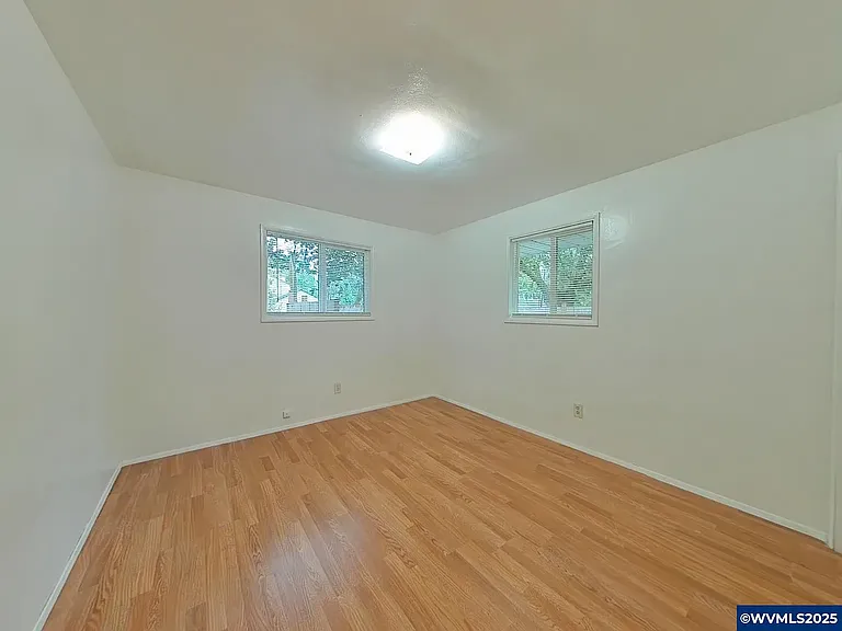 1120 SW 35th St — Photo 7