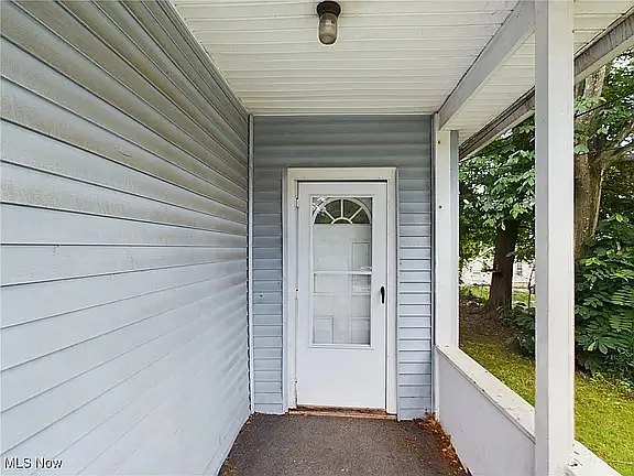 4 bed, 1112 sqft, $1,295 — Photo 2