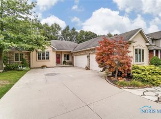 15848 Forest Ln, Findlay, OH 45840