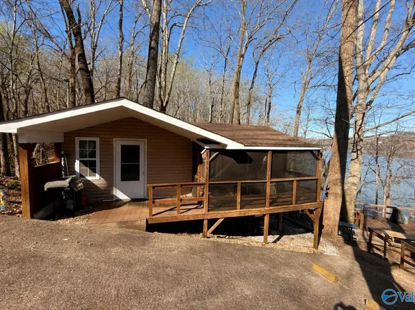 18531 Bream Blf, Athens, AL 35611