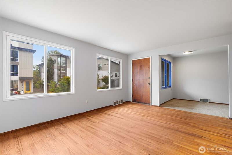 5th image of 10450 Alderbrook Place NW