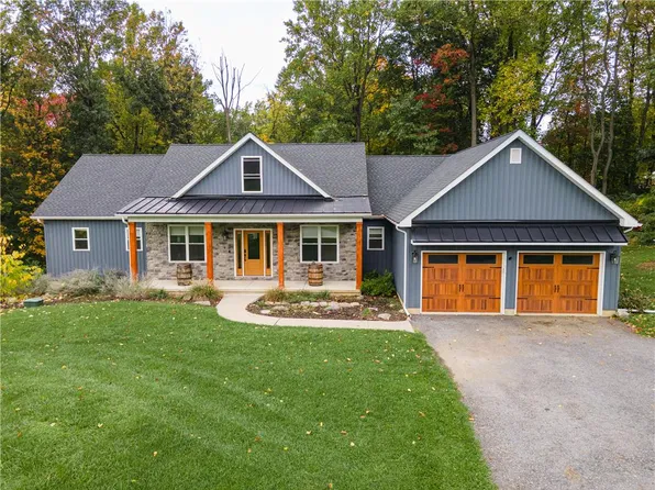 365 Steely Hill Rd, Riegelsville, PA 18077