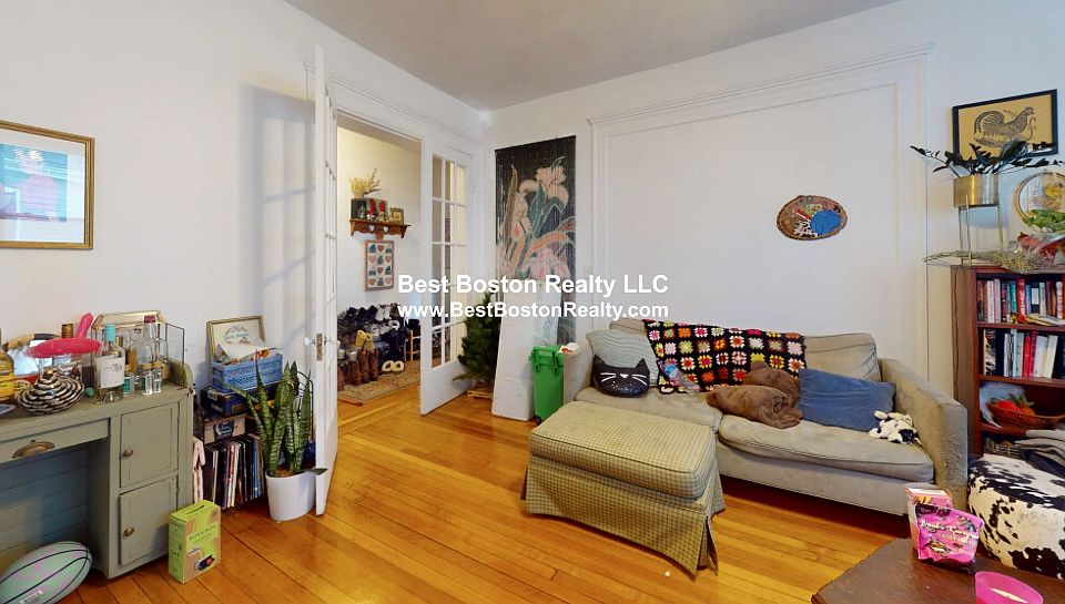 1st image of 44 Hooker St #1