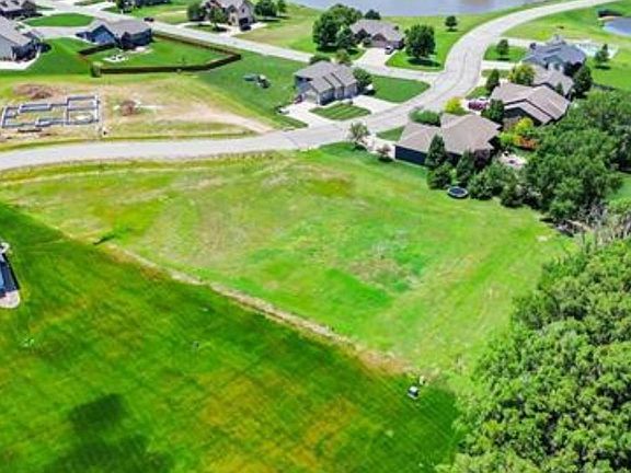 4th image of 1 Trail Rdg #A