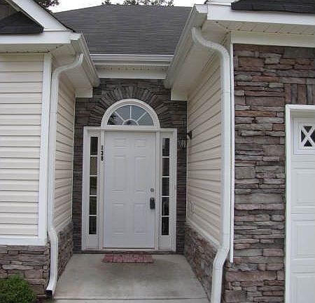 2nd image of 138 Autumn Glen Dr