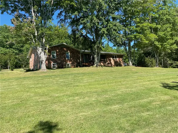 329 Wash Lesley Rd, Pickens, SC 29671