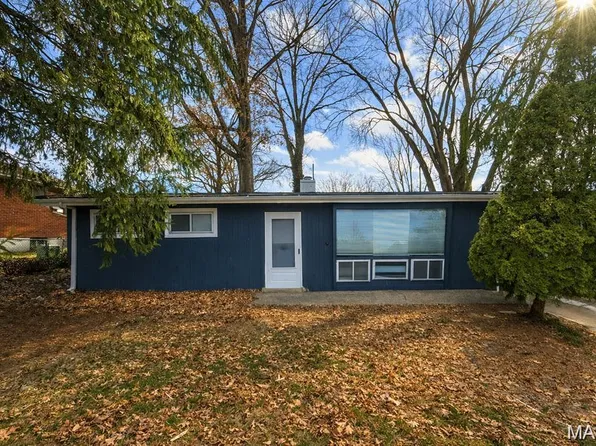 1132 Lakeview Ave, Saint Louis, MO 63138