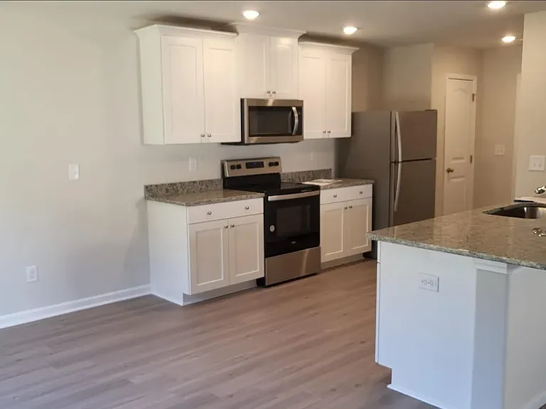 107 Coles Hill Rd — Photo 5