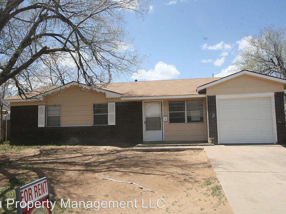 1st image of 3121 Oak Dr