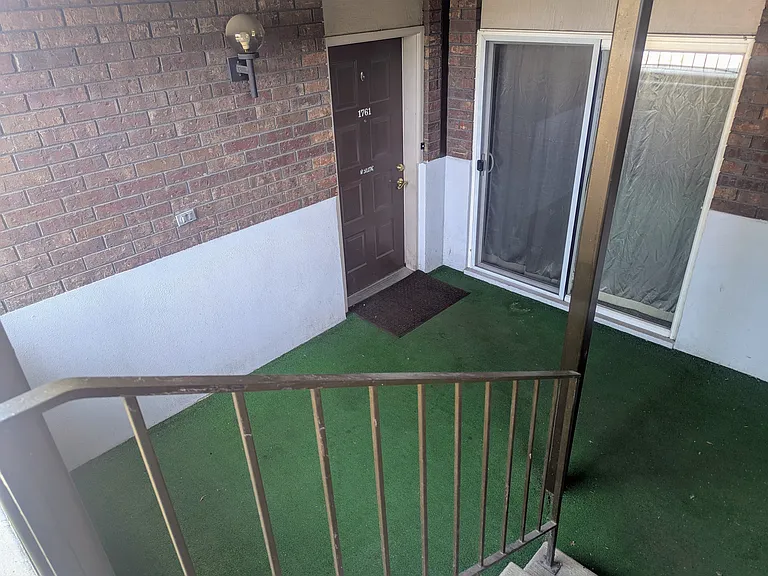 1761 Willowbrook Dr — Photo 3