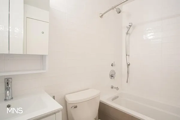 Rented by MNS Marketing | media 32