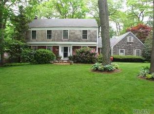 21 Little Harbor Rd, Mount Sinai, NY 11766