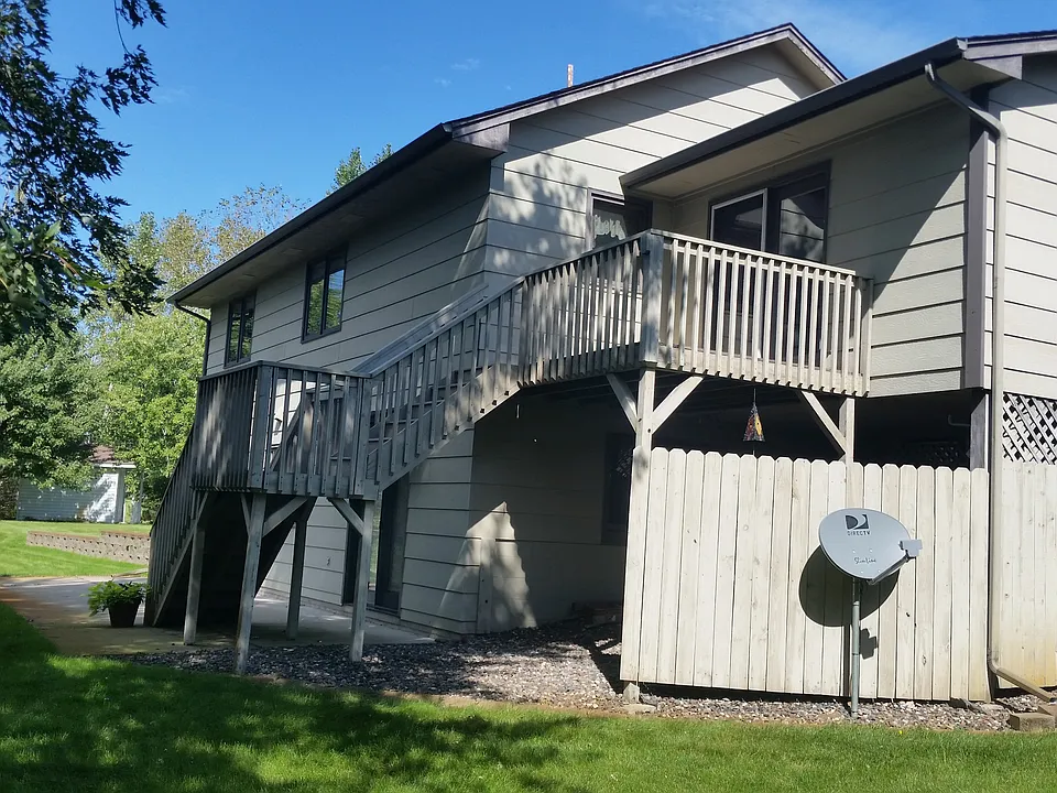 3 season porch with storage 