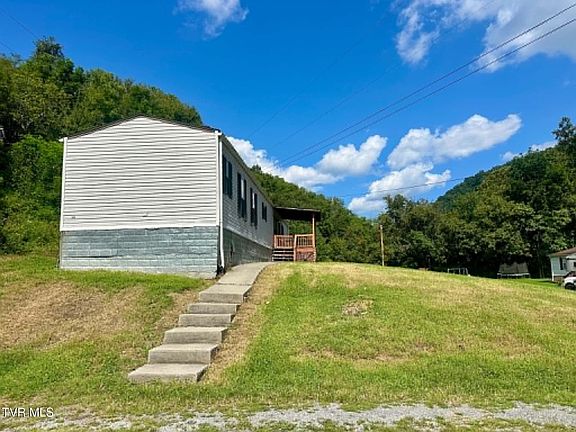 2nd image of 104 Kaylors Chapel Ln