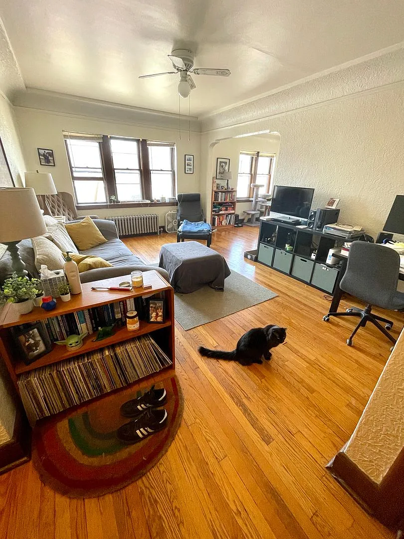 1420 E Capitol Drive — Photo 3