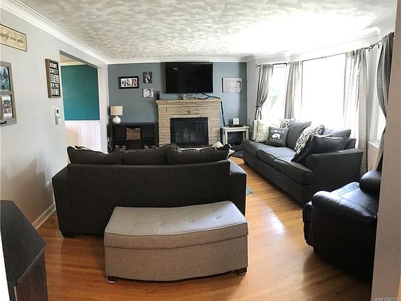 4th image of 290 Zimmerman Blvd