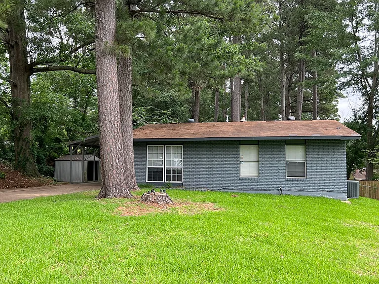 818 Willow Dr — Photo 14